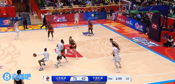 mk体育在线登录入口🥺双拳难敌四手！马奇全场各种抡 39中20&三分18中7空砍60分！